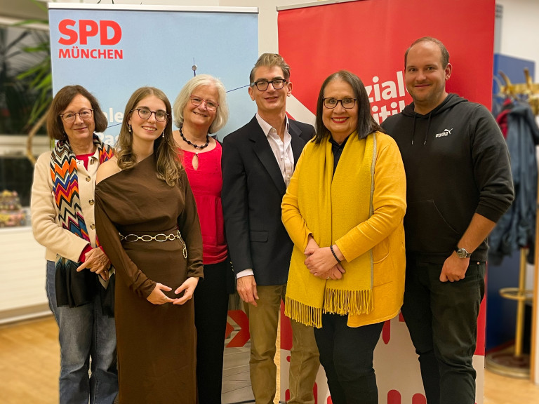 v.l.n.r. Martina Bischof, Amelie Heimpold, Franziska Messerschmidt, Raoul Koether, Graciela Cammerer, Leif-Ole Jacobsen